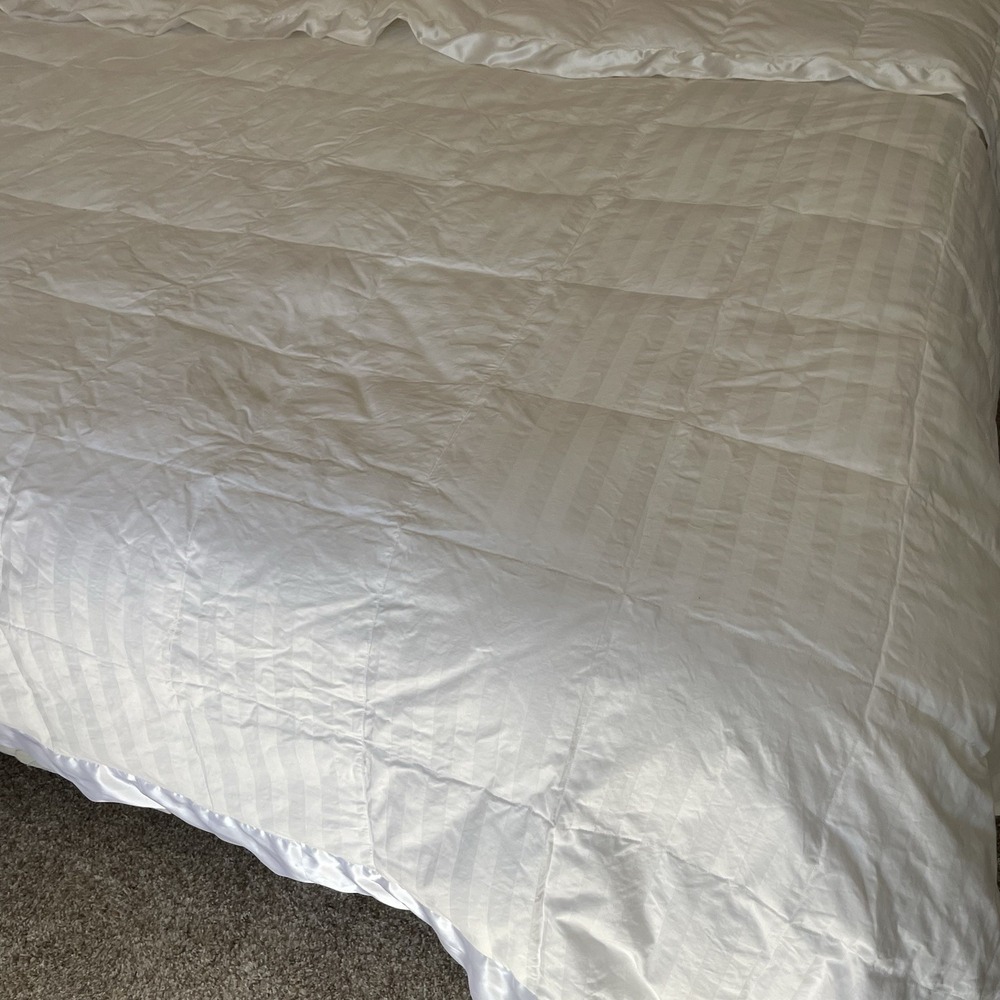 Royal Velvet Satin Trim Down Comforter 87"x85" Full Queen White Reversible